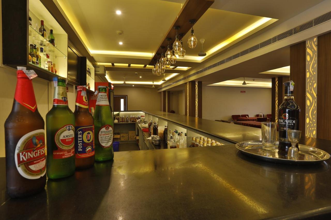 Hotel Panchavady Tiruvalla Exterior photo