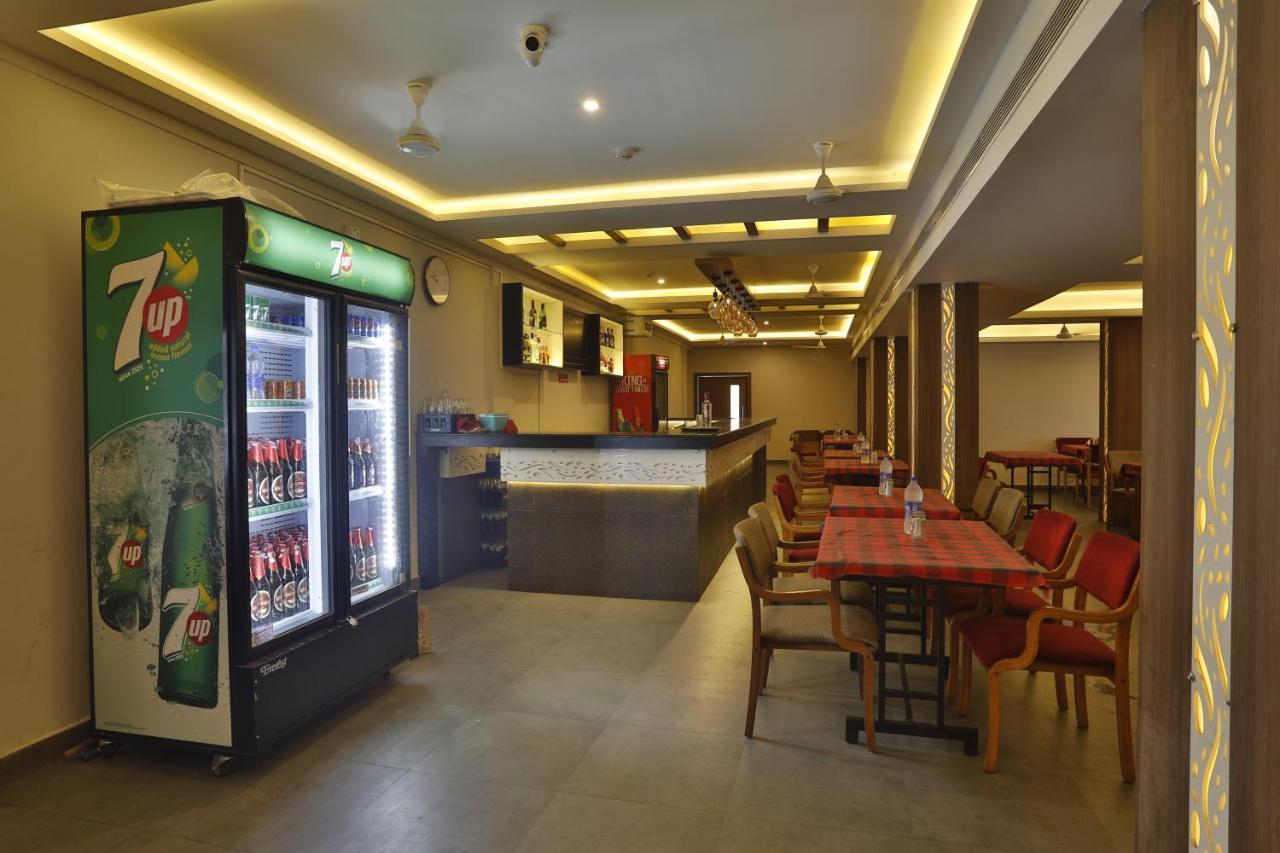Hotel Panchavady Tiruvalla Exterior photo